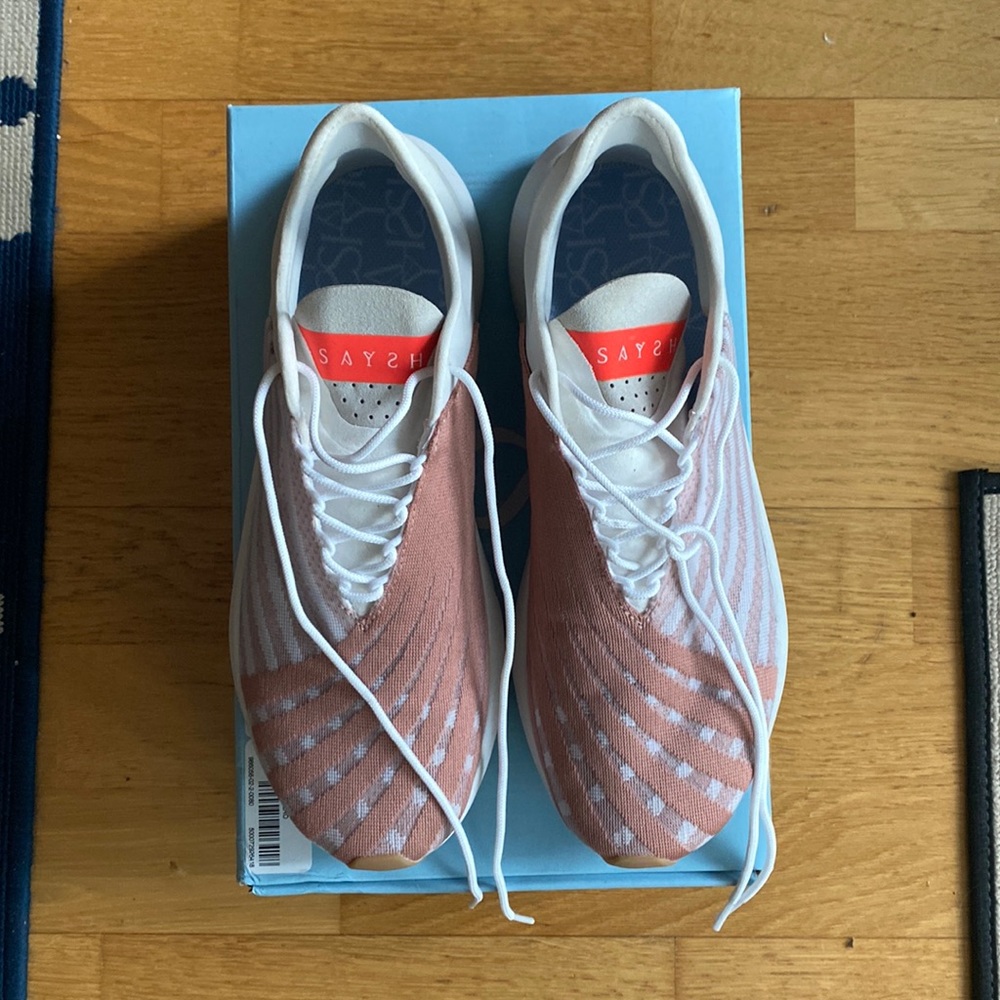 Saysh One Hero in Mauve!  SOLD OUT shoe!! Never been worn.